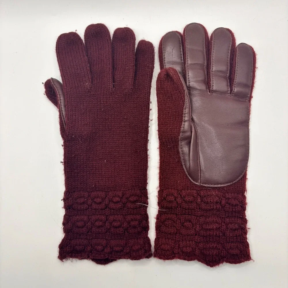 Burgundy Knit Driving Gloves with Leather Palm Grips Scalloped Cuff Maroon‎